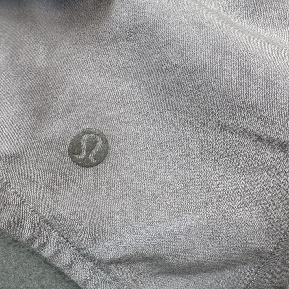 Lululemon Speed Up Running Shorts Womens Size 4 Lavender Lined Zip Pocket